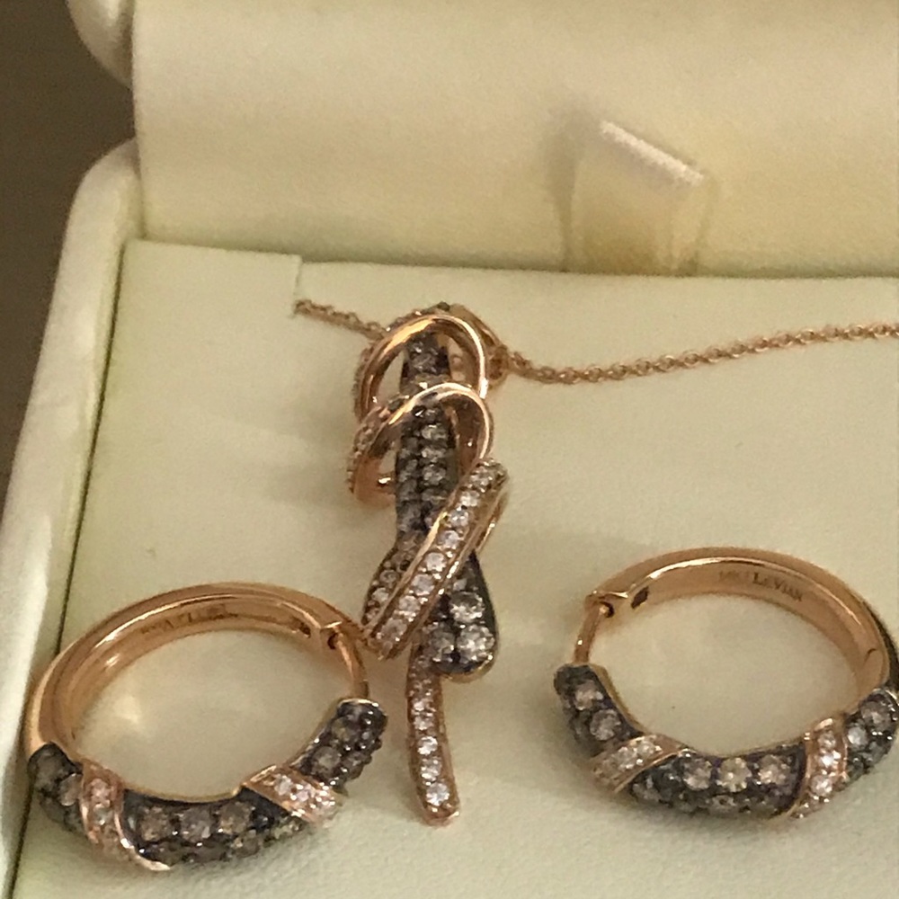 earring only - Picture 5 of 11